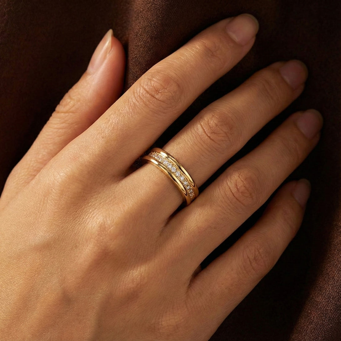 Luxury Gold-Plated Inlaid Zircon Eternity Ring